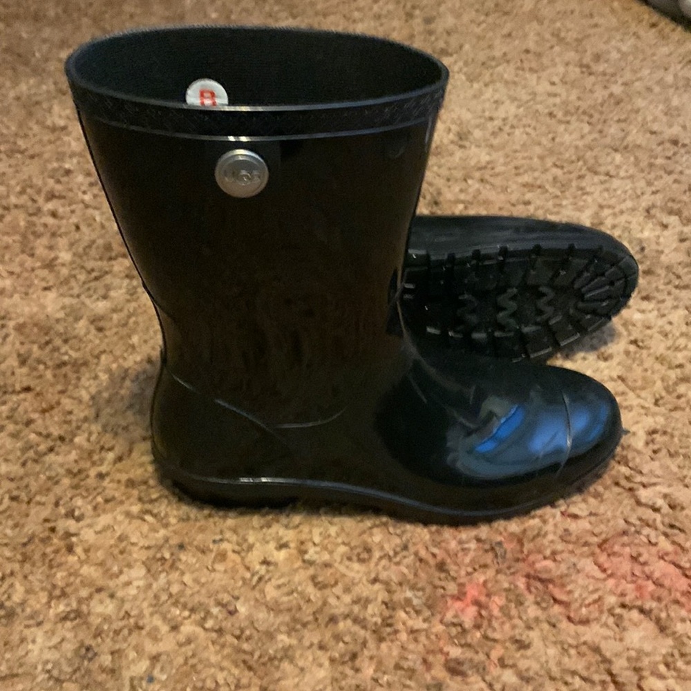 Ugg rain boots